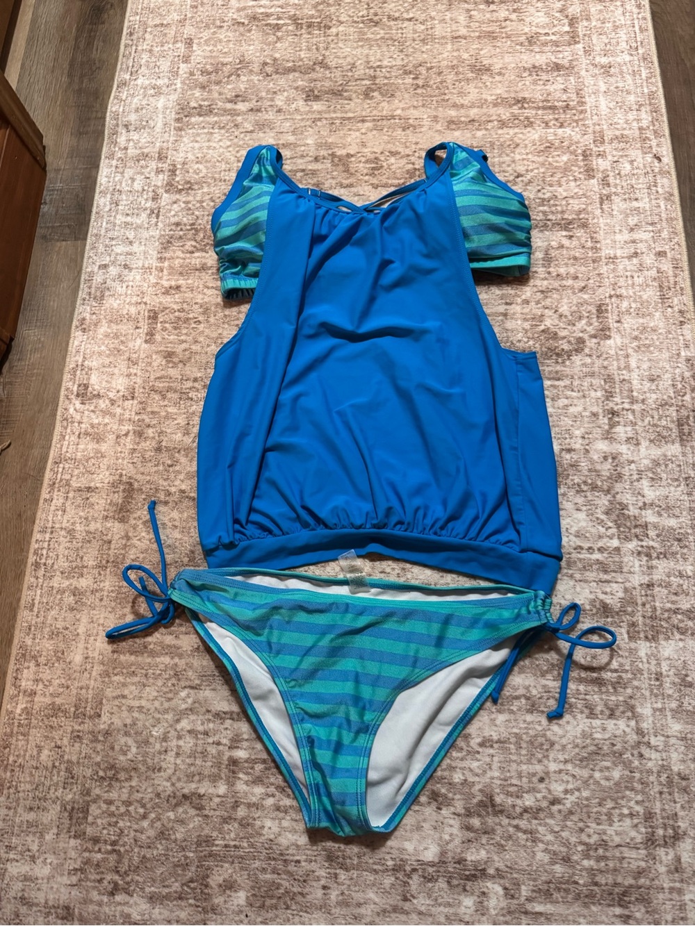 Women’s not branded Blue & Teal Two-Piece Swim Set
